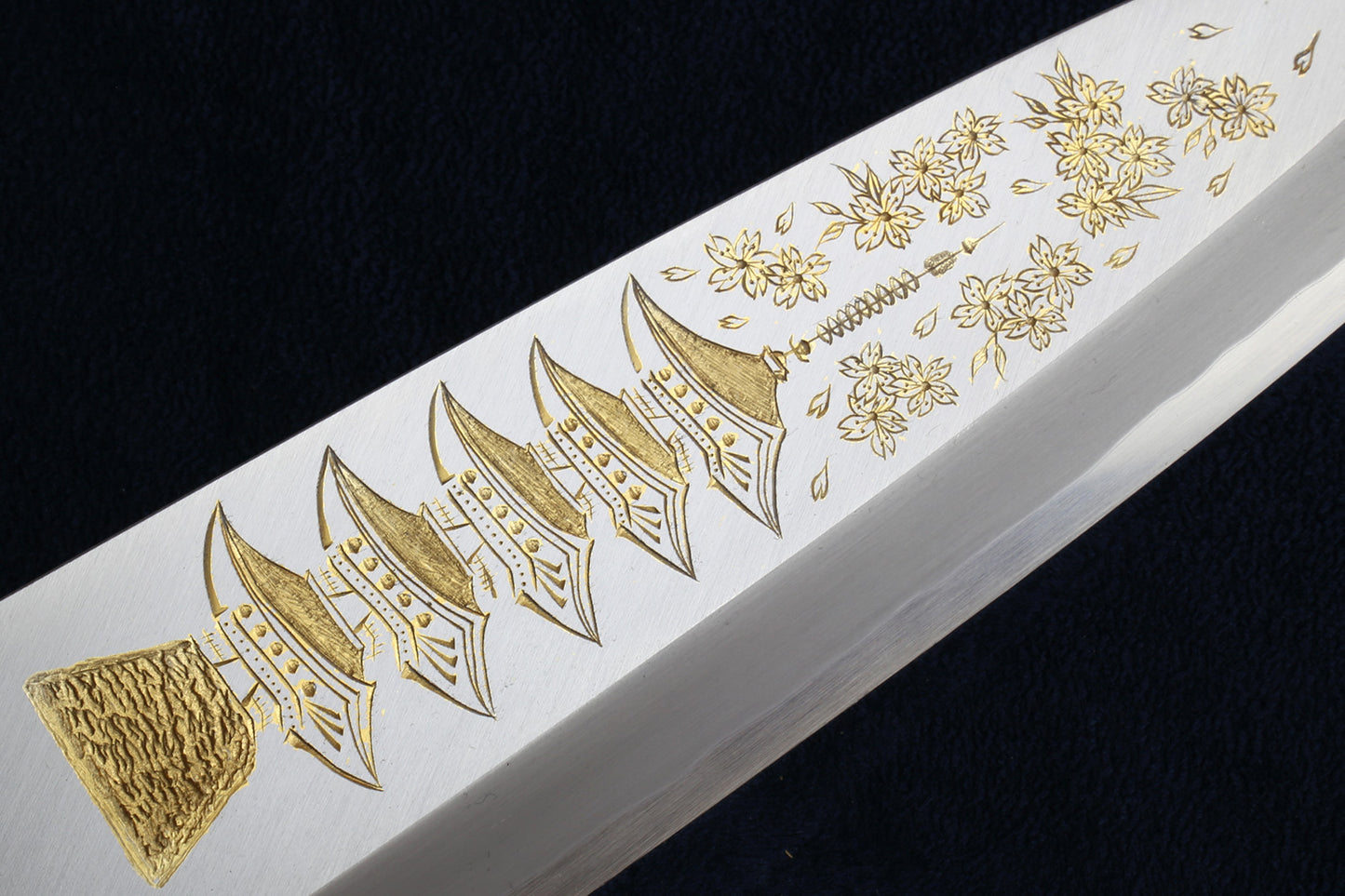 Yoshihiro Kasumi White Steel Deba Fish Fillet Knife – Hand-Etched Gold 3-SET, Limited Edition, 300mm (Magnolia Handles)