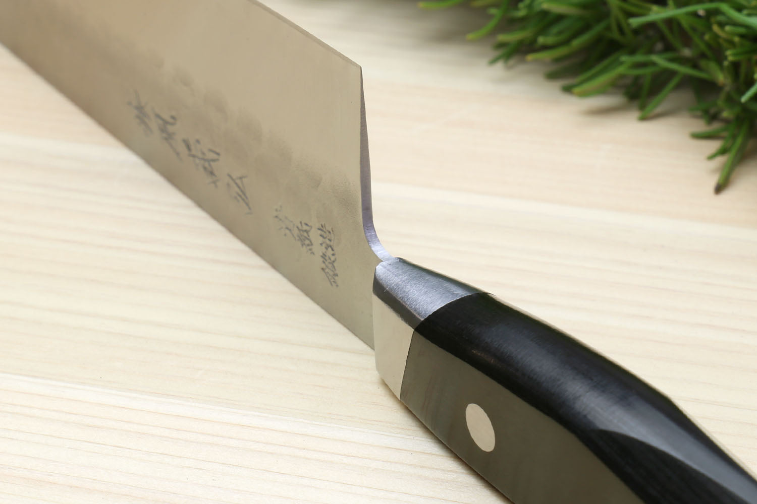 https://www.echefknife.com/cdn/shop/products/AOGY_05_1024x1024@2x.jpg?v=1617400365