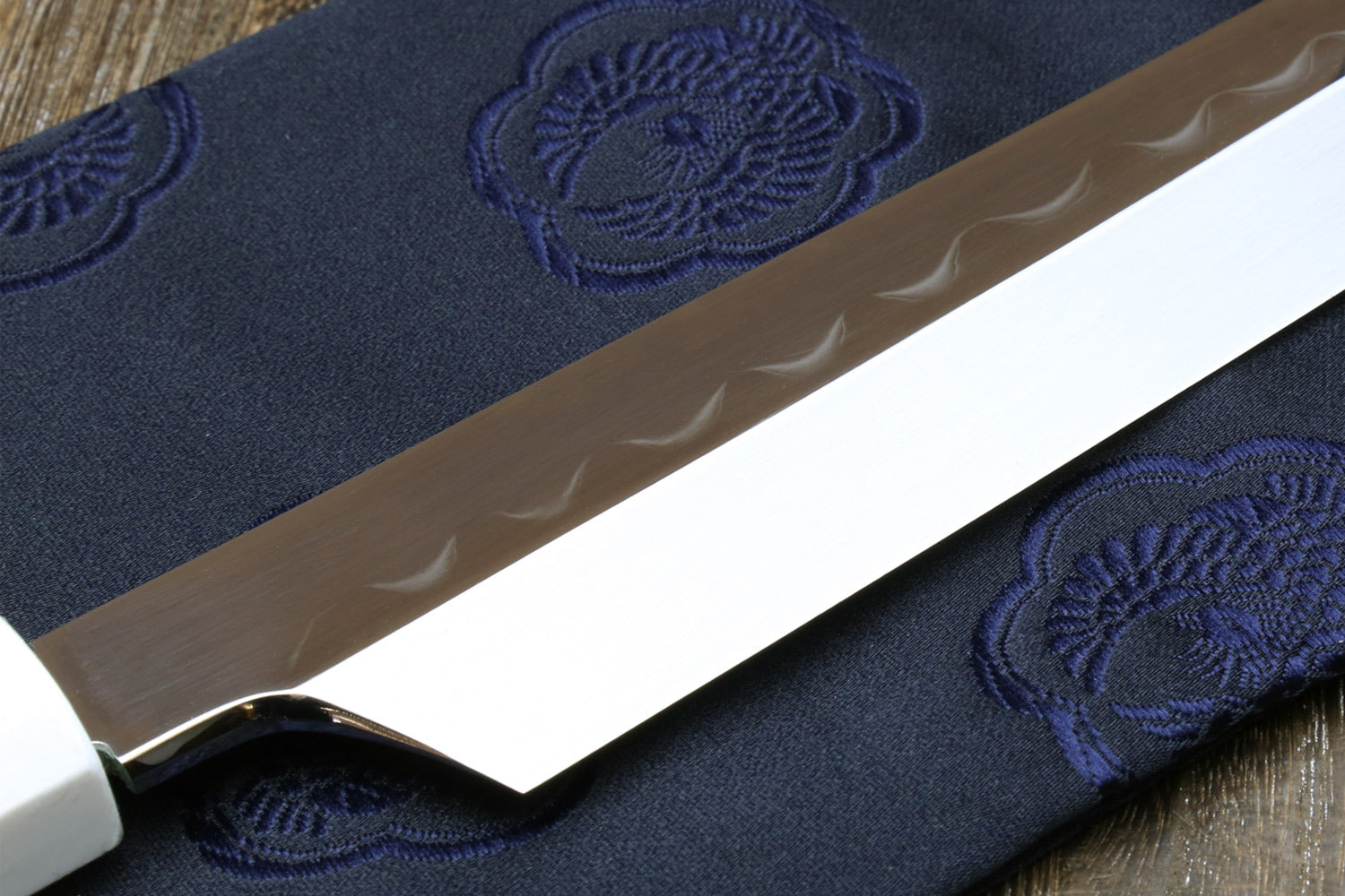 Yoshihiro Mizu Honyaki Shiroko White Steel #2 Mirror Polished Namiukas –  Yoshihiro Cutlery