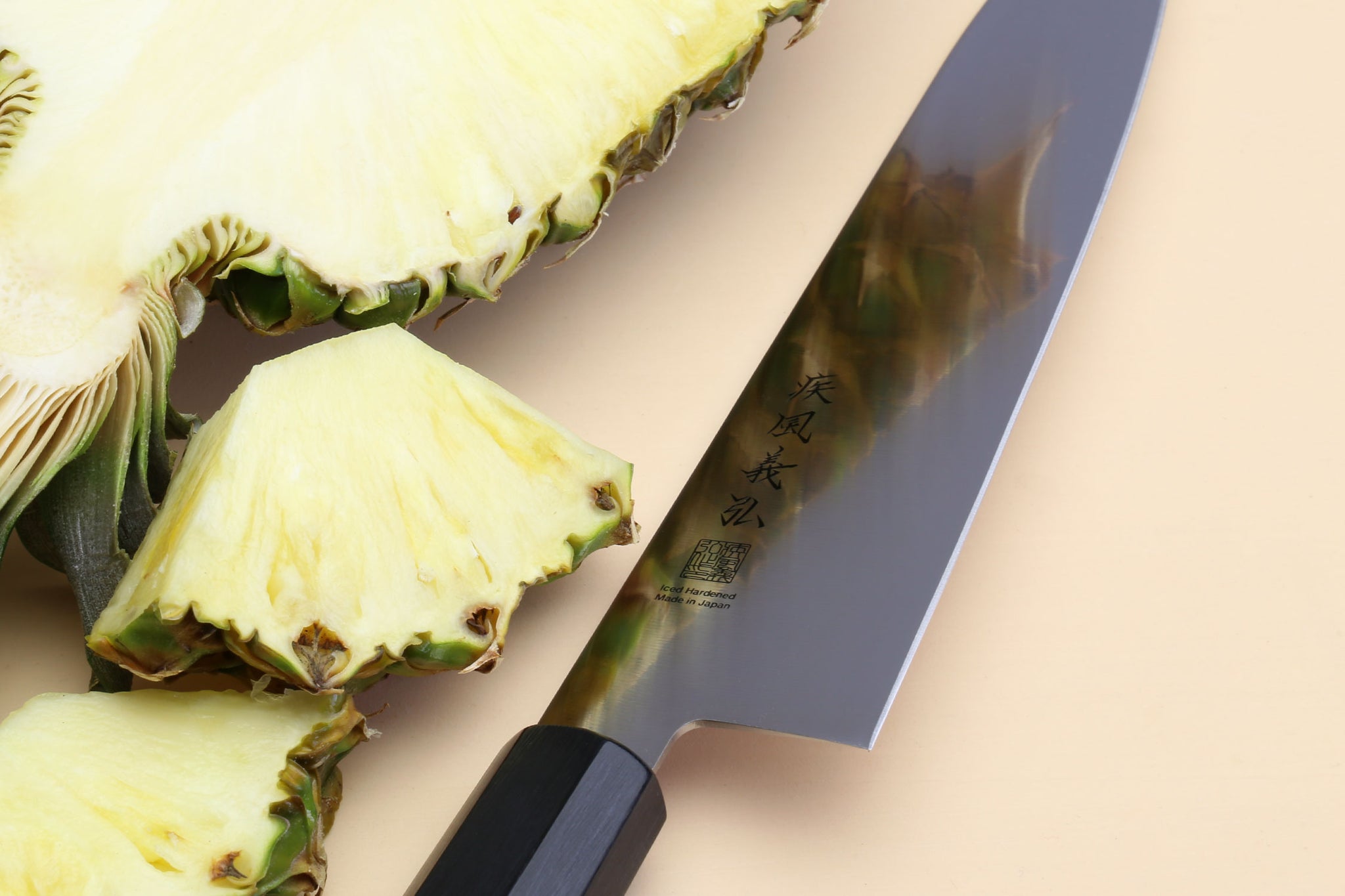 Material, Knife Trio, Carbon Stainless Steel Japanese Chef's Knife for  Chopping and Cutting, Razor-Sharp Strong Blade, Cool Neutral